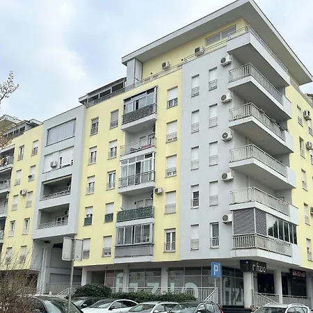 Cozy In Podgorica, Blok 9