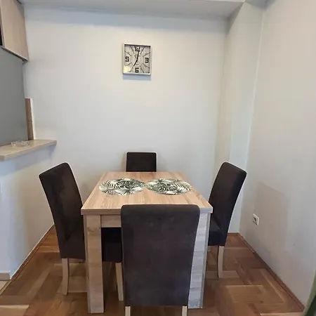 Cozy In Podgorica, Blok 9